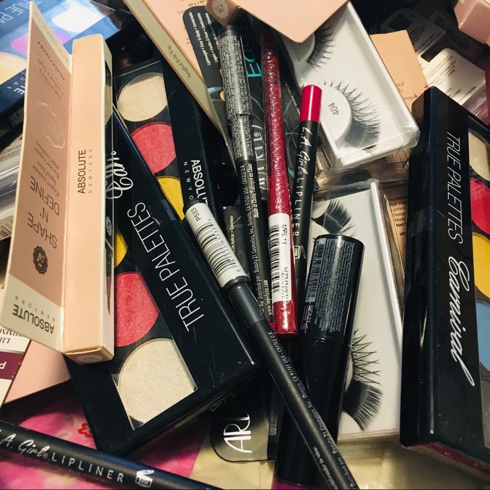 Mystery Box Make Up Cosmetics Beauty Lip Gloss 10 - Picture 3 of 8